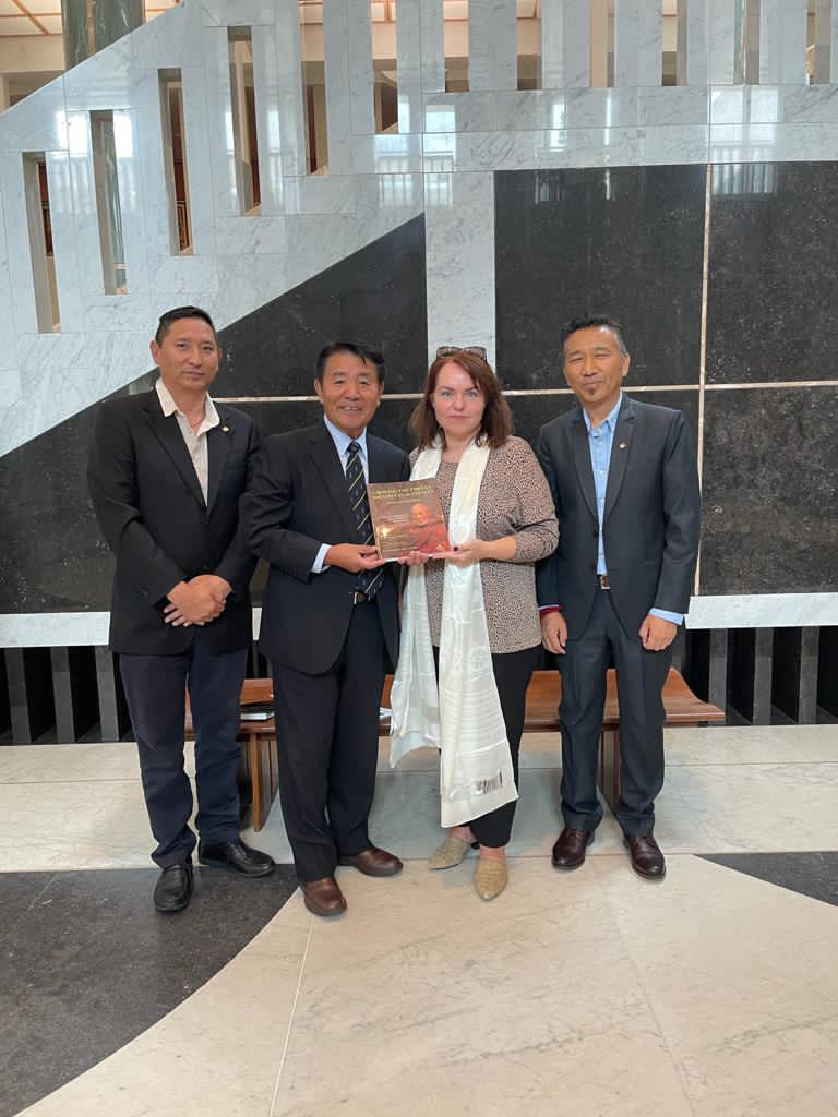 Tibet Information Office, releases a book 'Growing the Tibetan in Australia' to honor Australian government and people - Tibetan Administration