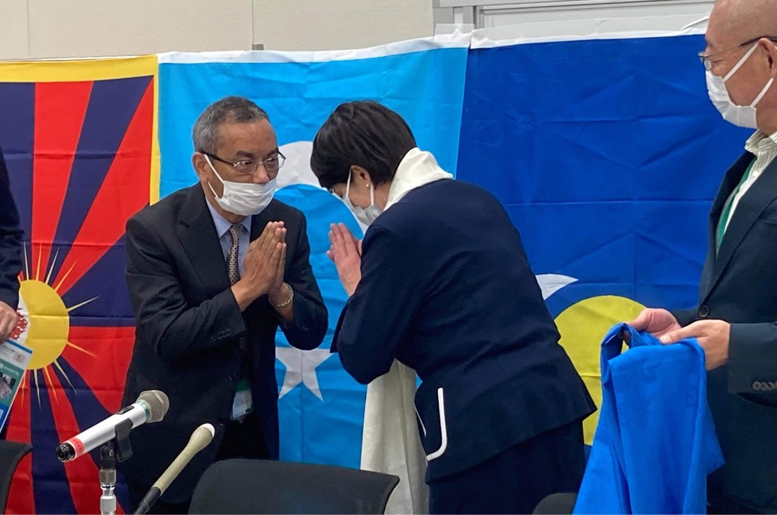 Representative Arya welcoming and greeting Ms. Sanae Takaichi. Photo / T.Sato