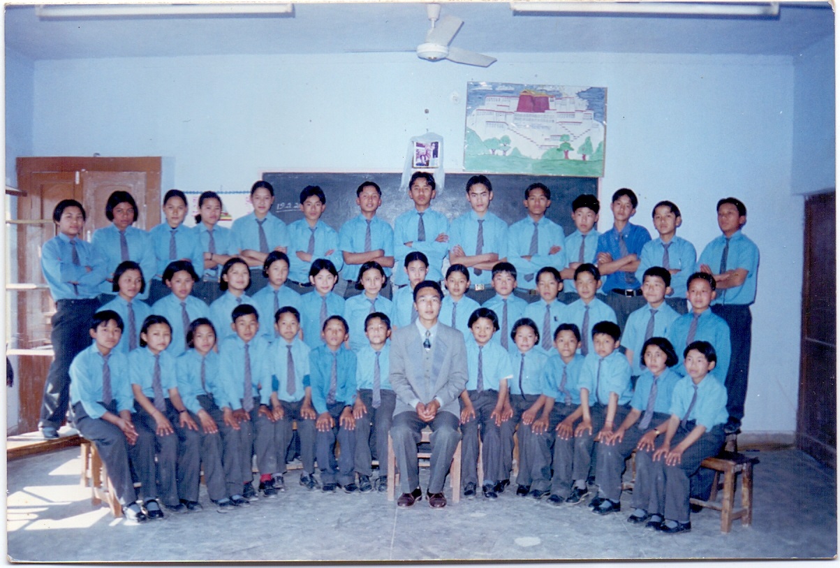 Mr Tenzin Dorjee with Class VI students at Sambhota Tibetan School Paonta Sahib, Himachal Pradesh. 