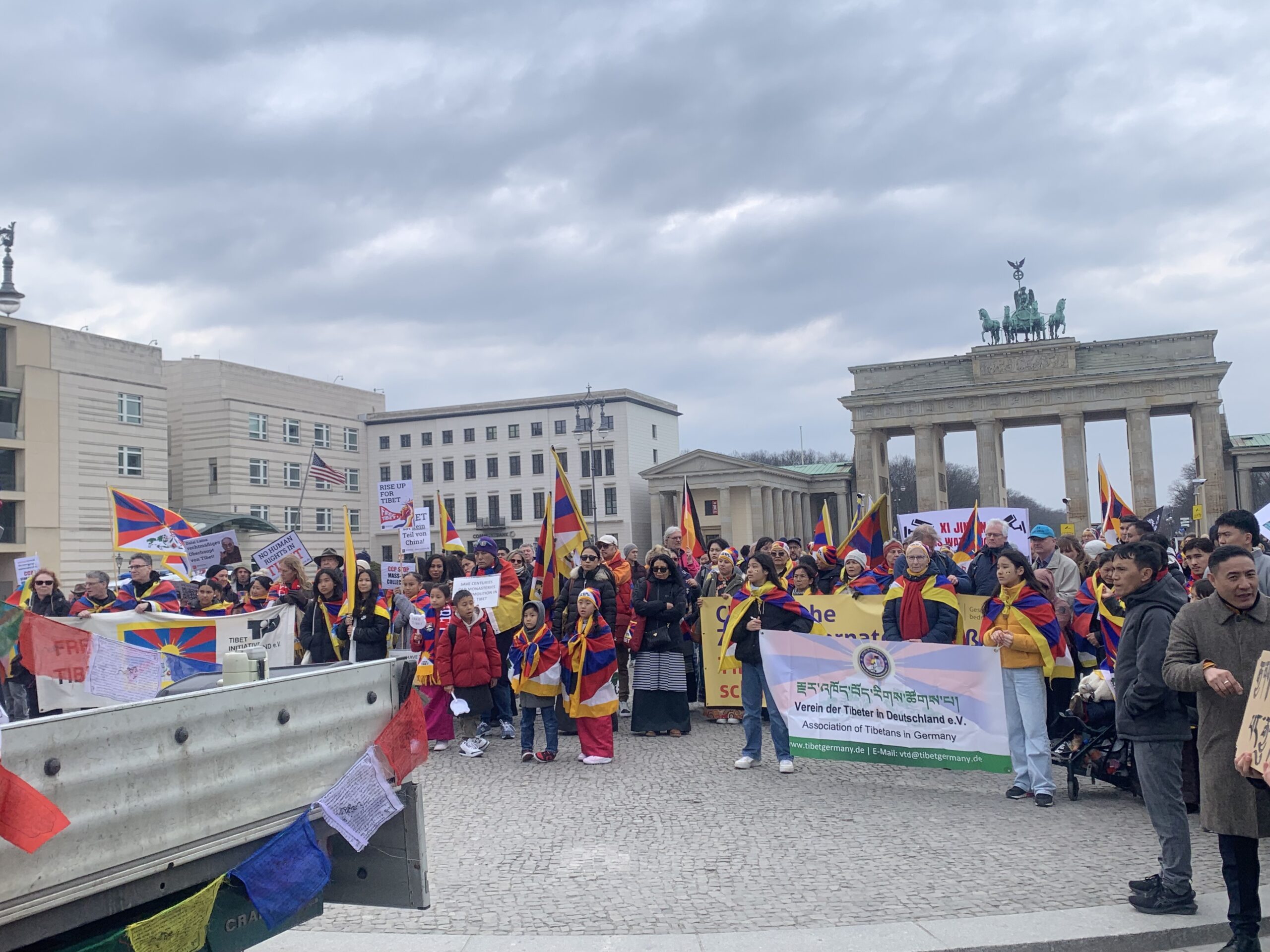 Gedenkfeier zum 65. Tag des tibetischen Nationalaufstands in Genf, Deutschland, Österreich, der Tschechischen Republik und Italien