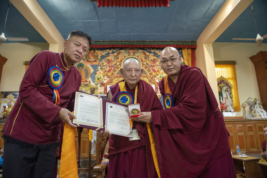 Sikyong Honors Kyabje Kriti Rinpoche at PEN Writers Abroad Anniversary