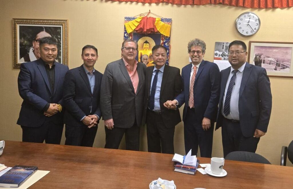 Sikyong Penpa Tsering Meets Canadian Lawmakers in Toronto