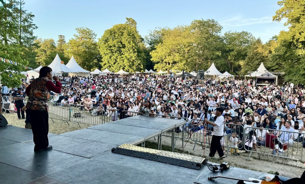 Tibet Cultural Festival in Paris Draws Nearly 6,000 Visitors